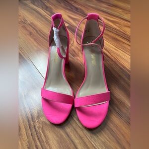 Pink Heels - never worn- perfect condition